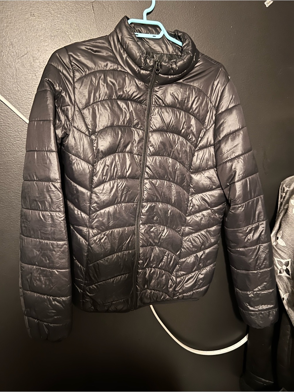 Black light puffer size large